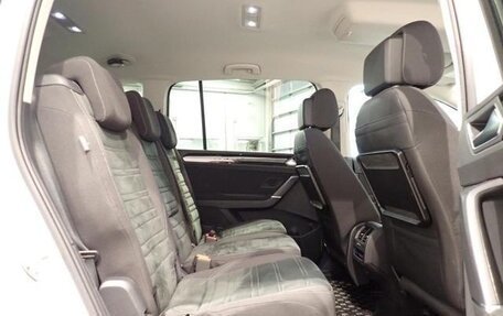 Volkswagen Touran III, 2017 год, 1 420 999 рублей, 23 фотография