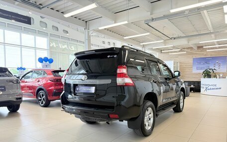 Toyota Land Cruiser Prado 150 рестайлинг 2, 2014 год, 3 999 900 рублей, 6 фотография