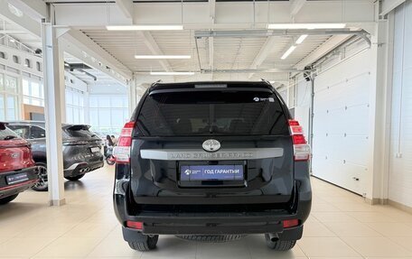 Toyota Land Cruiser Prado 150 рестайлинг 2, 2014 год, 3 999 900 рублей, 5 фотография