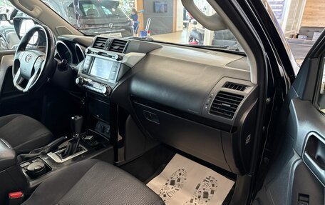 Toyota Land Cruiser Prado 150 рестайлинг 2, 2014 год, 3 999 900 рублей, 12 фотография