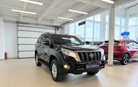 Toyota Land Cruiser Prado 150 рестайлинг 2, 2014 год, 3 999 900 рублей, 8 фотография