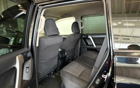 Toyota Land Cruiser Prado 150 рестайлинг 2, 2014 год, 3 999 900 рублей, 19 фотография