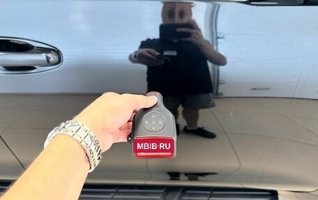 Toyota Land Cruiser Prado 150 рестайлинг 2, 2014 год, 3 999 900 рублей, 28 фотография