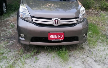 Toyota ISis I, 2014 год, 1 430 000 рублей, 1 фотография