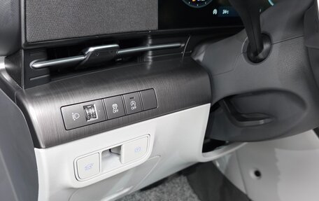 Hyundai Kona, 2023 год, 2 620 000 рублей, 12 фотография