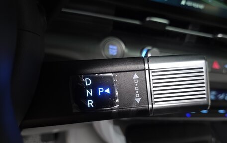 Hyundai Kona, 2023 год, 2 620 000 рублей, 9 фотография