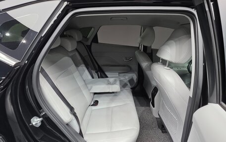 Hyundai Kona, 2023 год, 2 620 000 рублей, 18 фотография