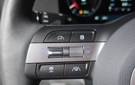 Hyundai Kona, 2023 год, 2 620 000 рублей, 33 фотография