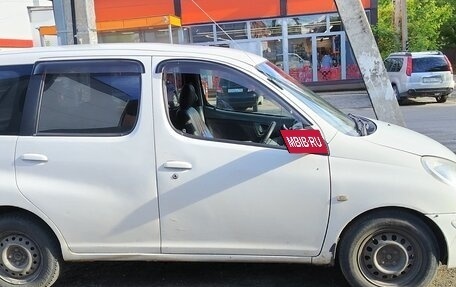 Toyota FunCargo, 1999 год, 400 000 рублей, 4 фотография