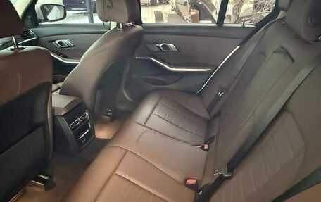 BMW 3 серия, 2022 год, 2 630 000 рублей, 14 фотография