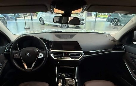 BMW 3 серия, 2022 год, 2 630 000 рублей, 9 фотография