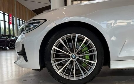 BMW 3 серия, 2022 год, 2 630 000 рублей, 16 фотография