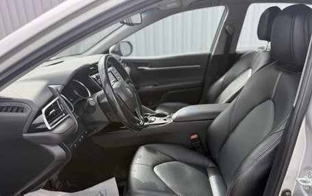 Toyota Camry, 2019 год, 2 900 000 рублей, 13 фотография