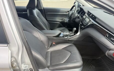 Toyota Camry, 2019 год, 2 900 000 рублей, 17 фотография