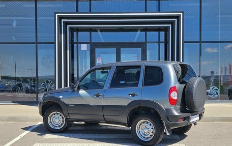 Chevrolet Niva I рестайлинг, 2017 год, 680 000 рублей, 6 фотография