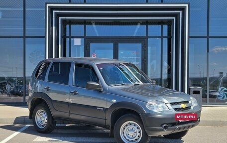 Chevrolet Niva I рестайлинг, 2017 год, 680 000 рублей, 3 фотография
