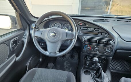 Chevrolet Niva I рестайлинг, 2017 год, 680 000 рублей, 7 фотография
