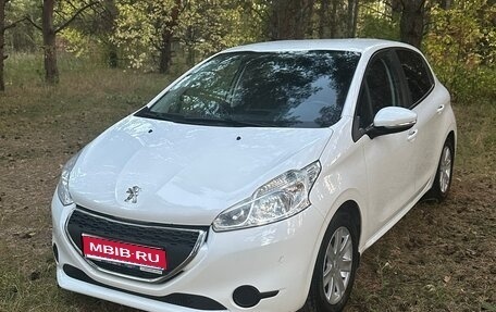 Peugeot 208 II, 2013 год, 920 000 рублей, 1 фотография