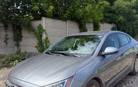 Hyundai Elantra VI рестайлинг, 2019 год, 1 550 000 рублей, 2 фотография