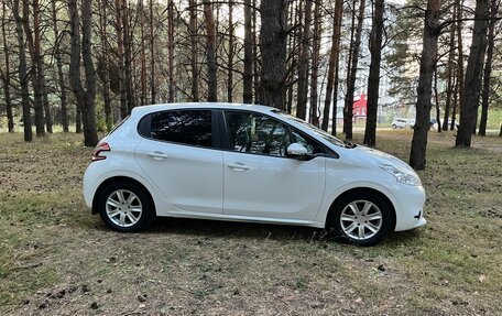 Peugeot 208 II, 2013 год, 920 000 рублей, 5 фотография