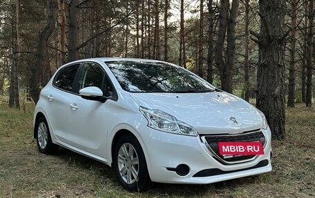 Peugeot 208 II, 2013 год, 920 000 рублей, 7 фотография