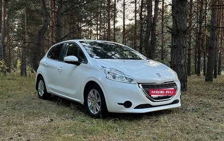 Peugeot 208 II, 2013 год, 920 000 рублей, 8 фотография