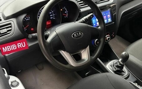 KIA Rio III рестайлинг, 2013 год, 740 000 рублей, 15 фотография