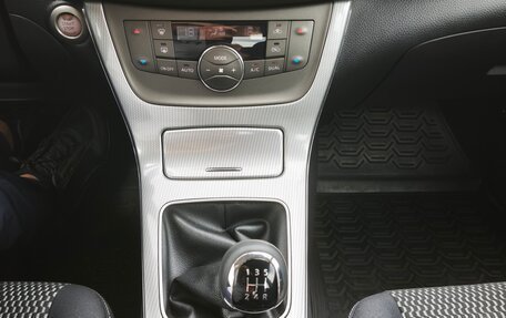 Nissan Sentra, 2015 год, 900 000 рублей, 4 фотография