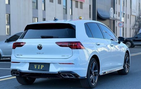 Volkswagen Golf VIII, 2024 год, 2 130 000 рублей, 4 фотография