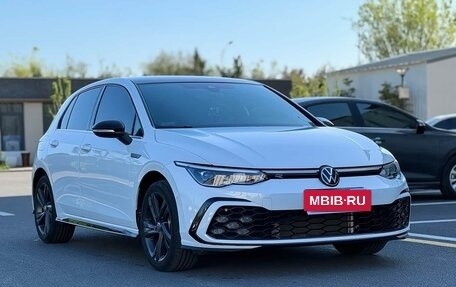 Volkswagen Golf VIII, 2024 год, 2 130 000 рублей, 3 фотография