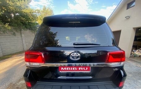 Toyota Land Cruiser 200, 2018 год, 5 500 000 рублей, 4 фотография