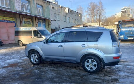 Mitsubishi Outlander III рестайлинг 3, 2010 год, 950 000 рублей, 4 фотография