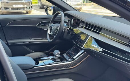 Audi A8, 2025 год, 20 000 000 рублей, 9 фотография