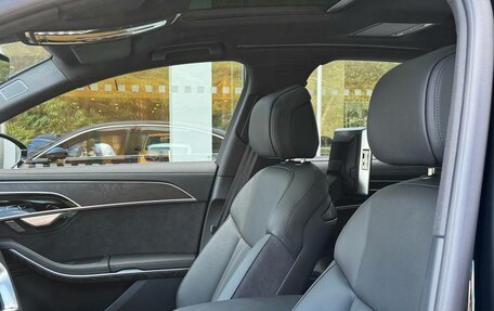 Audi A8, 2025 год, 20 000 000 рублей, 11 фотография