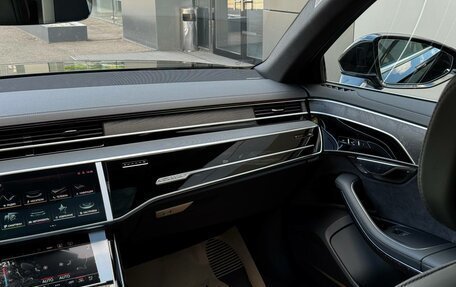 Audi A8, 2025 год, 20 000 000 рублей, 15 фотография