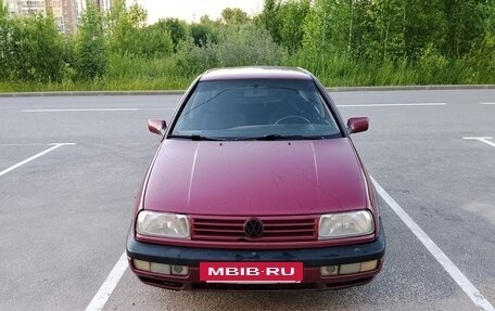 Volkswagen Vento, 1992 год, 110 000 рублей, 2 фотография
