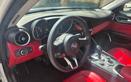 Alfa Romeo Giulia II, 2020 год, 3 060 000 рублей, 20 фотография