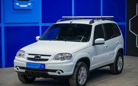 Chevrolet Niva I рестайлинг, 2015 год, 650 000 рублей, 2 фотография