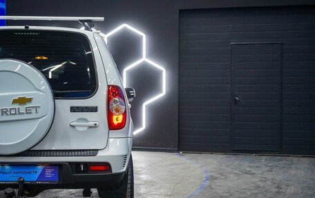 Chevrolet Niva I рестайлинг, 2015 год, 650 000 рублей, 21 фотография