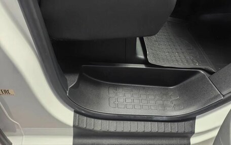 Opel Vivaro, 2023 год, 2 940 000 рублей, 14 фотография