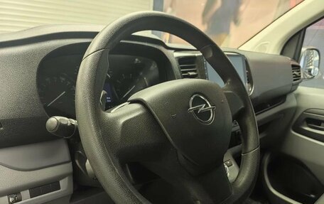 Opel Vivaro, 2023 год, 2 940 000 рублей, 12 фотография