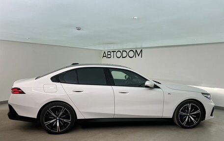 BMW 5 серия, 2023 год, 7 770 000 рублей, 12 фотография