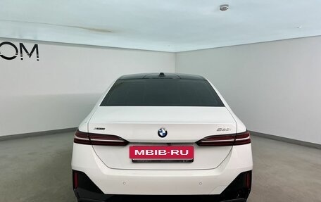 BMW 5 серия, 2023 год, 7 770 000 рублей, 3 фотография