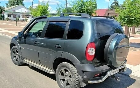 Chevrolet Niva I рестайлинг, 2017 год, 750 000 рублей, 3 фотография