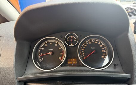 Opel Zafira B, 2008 год, 700 000 рублей, 10 фотография
