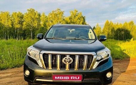 Toyota Land Cruiser Prado 150 рестайлинг 2, 2016 год, 3 600 000 рублей, 1 фотография