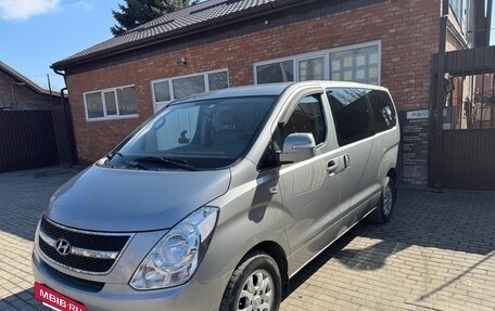 Hyundai Grand Starex Grand Starex I рестайлинг 2, 2015 год, 2 200 000 рублей, 3 фотография