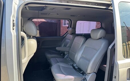 Hyundai Grand Starex Grand Starex I рестайлинг 2, 2015 год, 2 200 000 рублей, 10 фотография