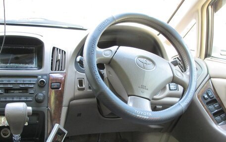 Toyota Harrier, 2002 год, 988 000 рублей, 20 фотография