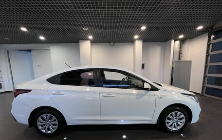 Hyundai Solaris II рестайлинг, 2018 год, 938 000 рублей, 2 фотография